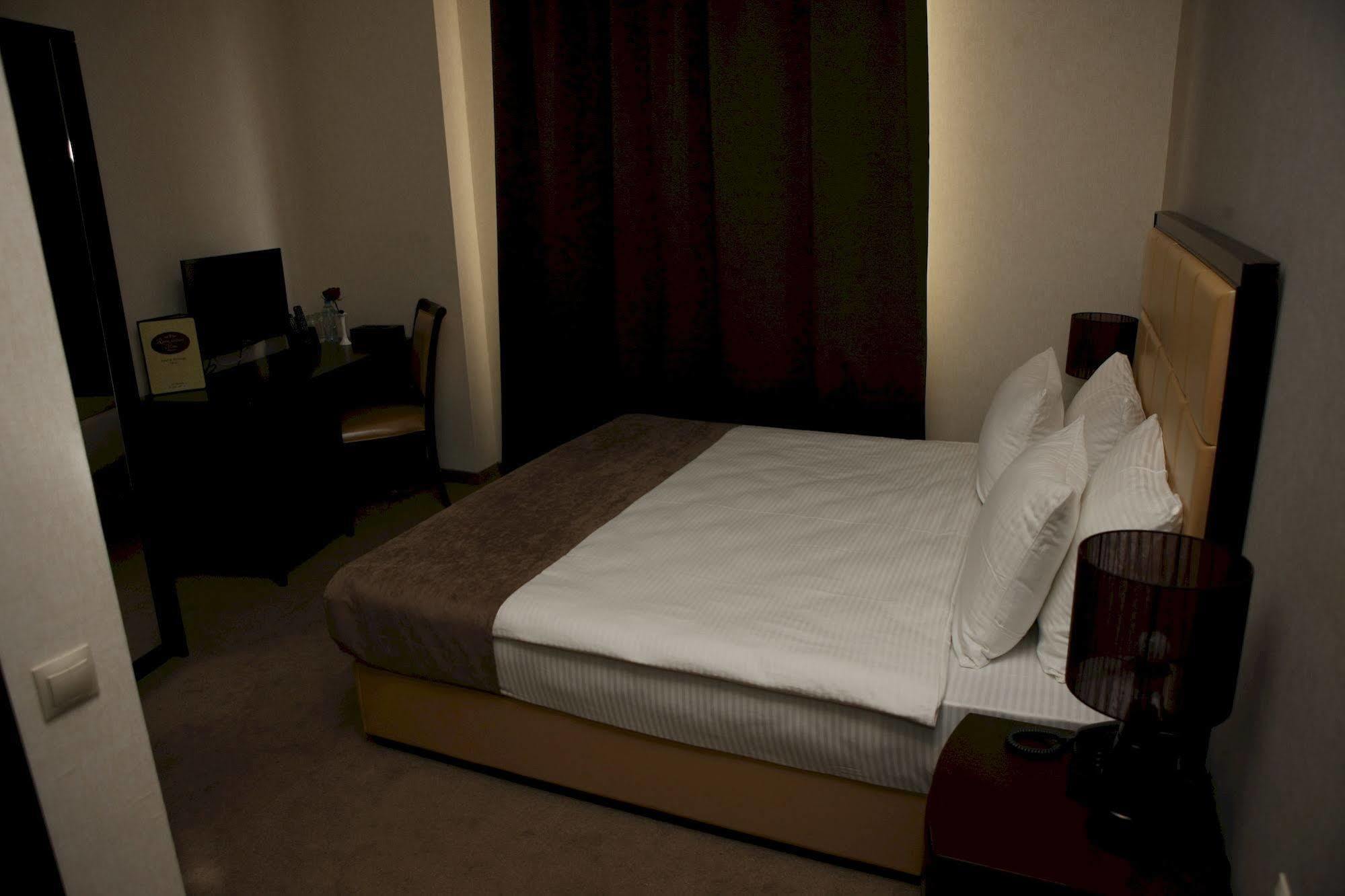 Hotel Orion Old Town ティビリシ エクステリア 写真