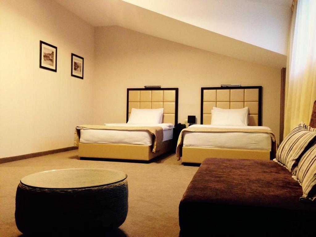 Hotel Orion Old Town ティビリシ エクステリア 写真